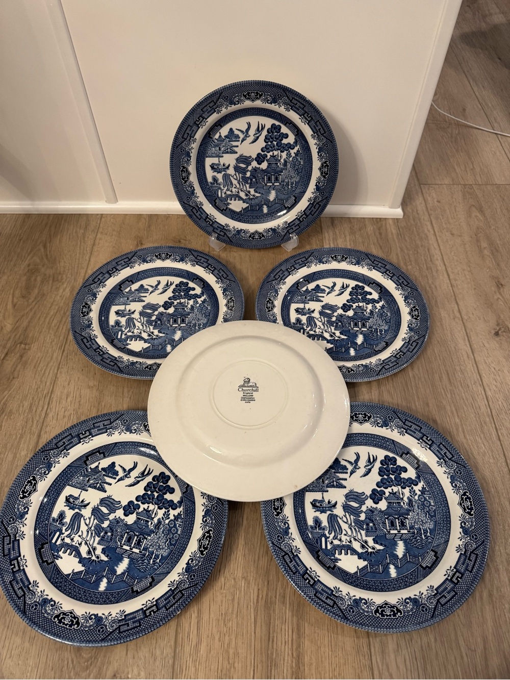CHURCHILL Blue Willow Dinner Plate Made In Staffordshire England Set Of 6